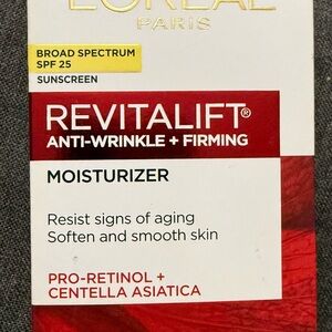 L'Oreal Revitalift Anti-Wrinkle + Firming  Moisturizer
